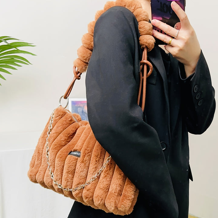 Street-Chic Large Chain-Link Soft Plush Handbags - Flossy Mom