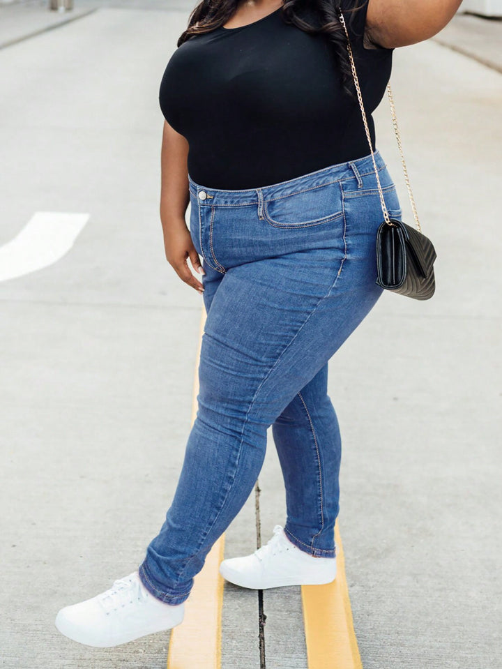 All-Day Fit Zipper Fly Stretchy Jeans for Curves - Flossy Mom