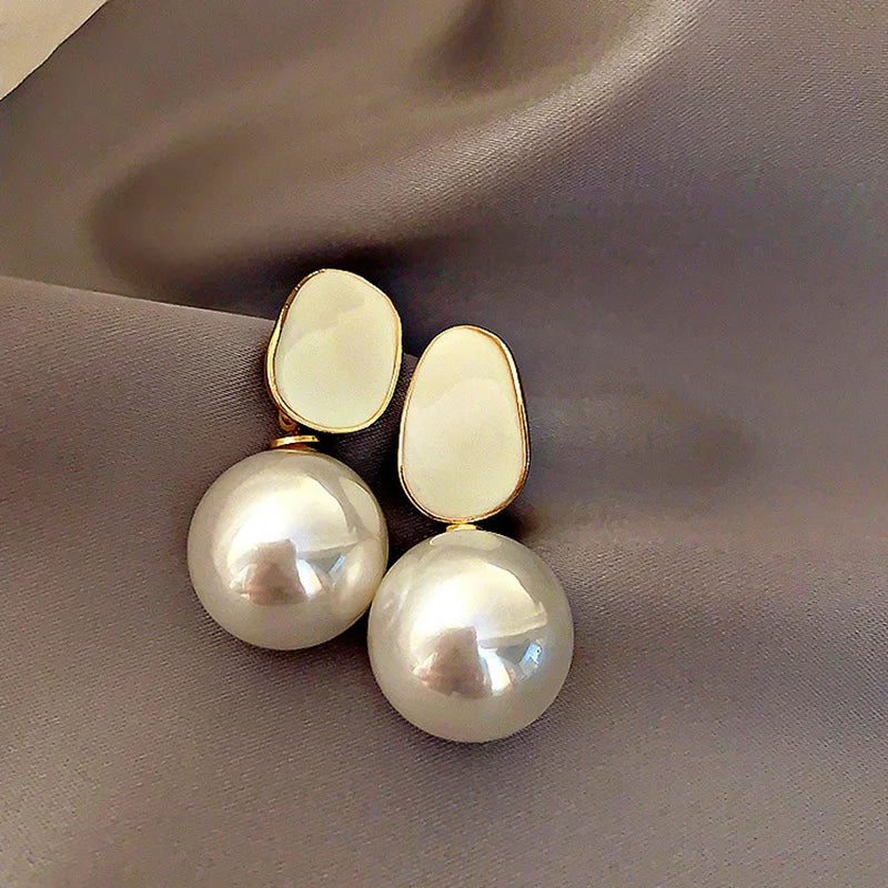 Women's Pearl Drop Earrings - white