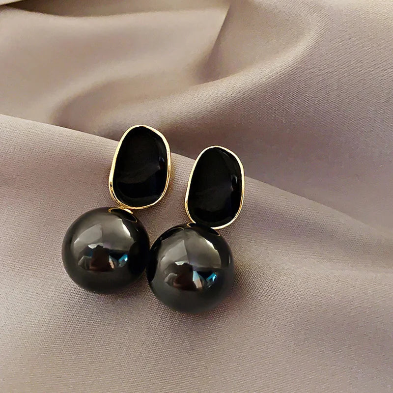 Women's Pearl Drop Earrings - black