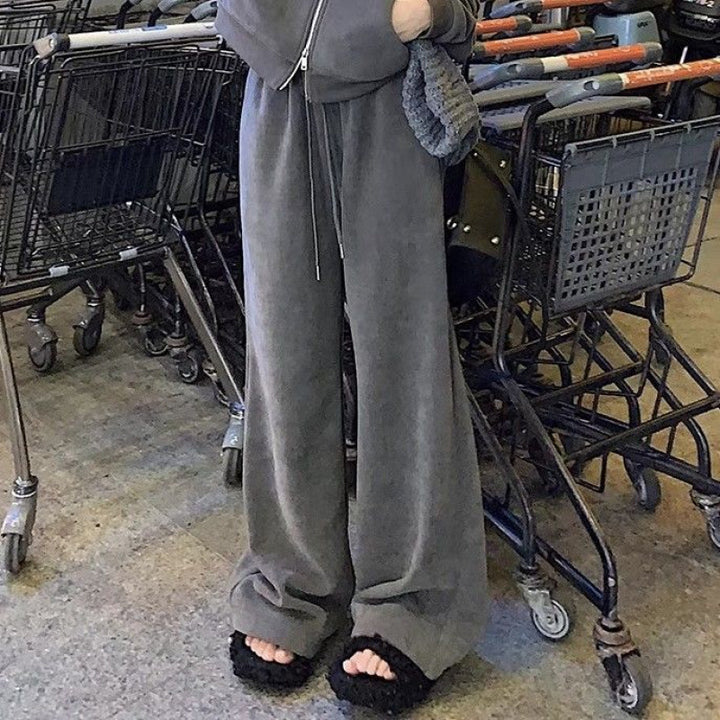 Sharp Streetwear Tracksuit - Jacket & Pants - Flossy Mom