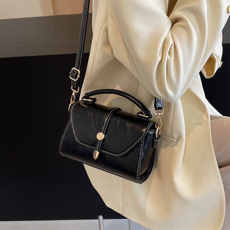 Women's Small Square Crossbody Bag — Retro Designer-Inspired Luxury Style With Magnetic Clasp