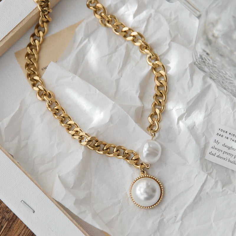 Trendy Big Pearl Pendant Necklace with Thick Collarbone Chain