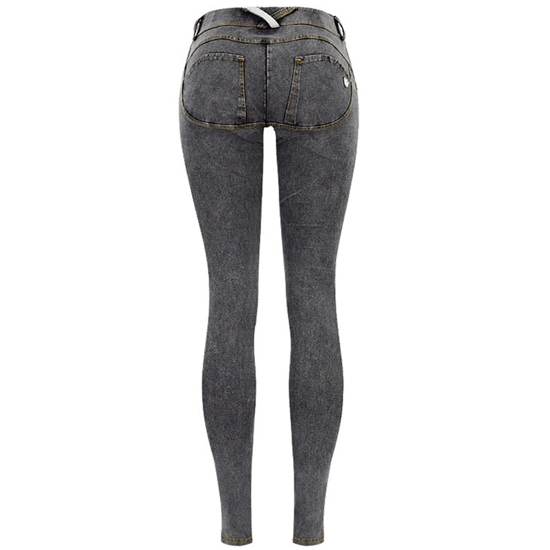 Flattering Fit Low Waist Push Up Hip Skinny Denim Jeans in Plus Sizes 