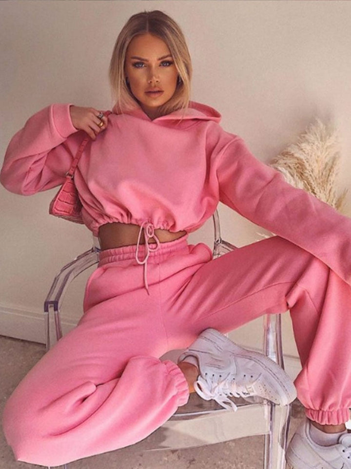 Maximum Mobility Crop Hoodie and Ankle-Length Pants Tracksuits 