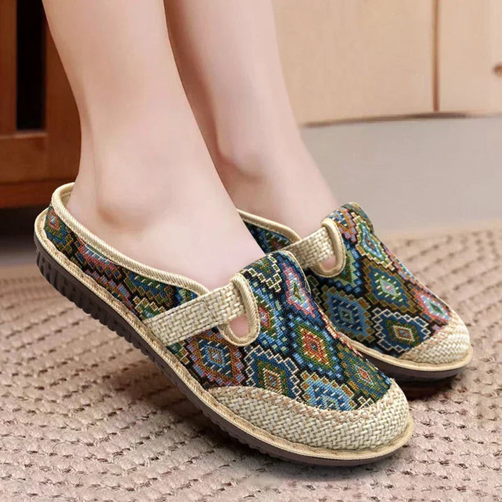 Slip-On-Hanfsandalen mit grün-blauem Stickmuster, Klettlaschen und dämpfender Sohle