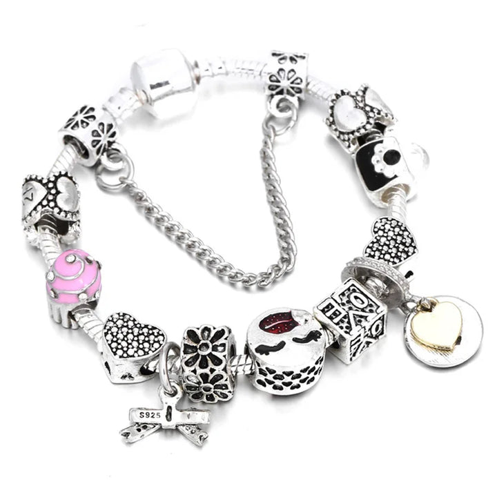 Silberfarbenes Charm-Armband mit gepunkteten Glitzerherz- und Tier-Charms, Herzschließe