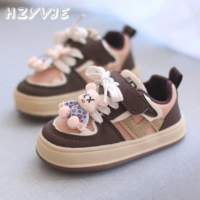 Adorable Bear Pendant Soft Sole First Steps Leather Sneakers