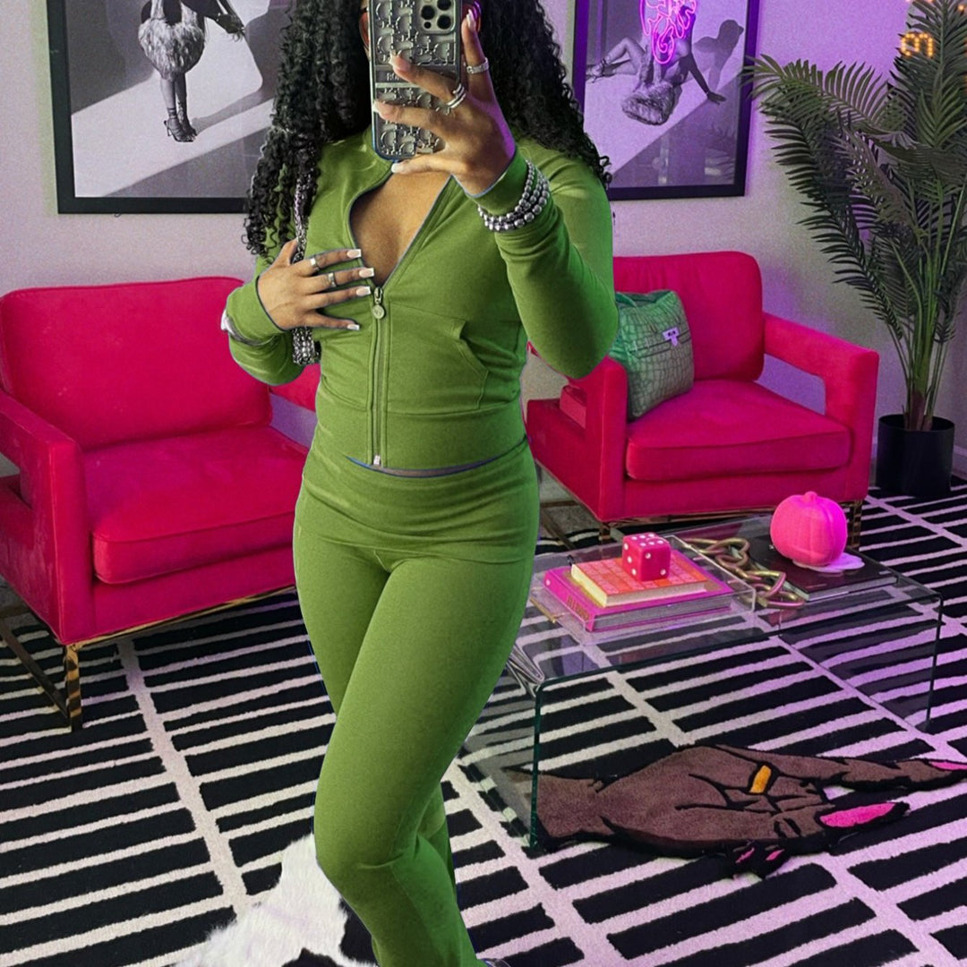 Sleek Velvet-Like Slim Crop Set | Sexy & Confident 💋 - Flossy Mom