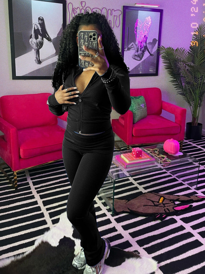 Sleek Velvet-Like Slim Crop Set | Sexy & Confident 💋 - Flossy Mom