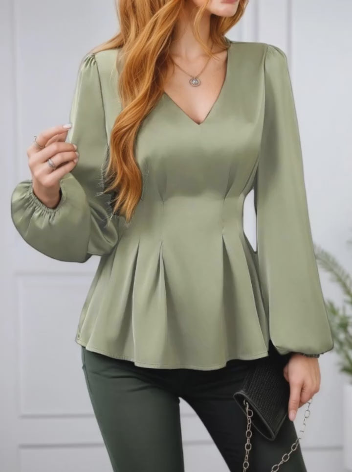 Women's Plus Size Peplum Blouse With V-Neck And Smocked Waist